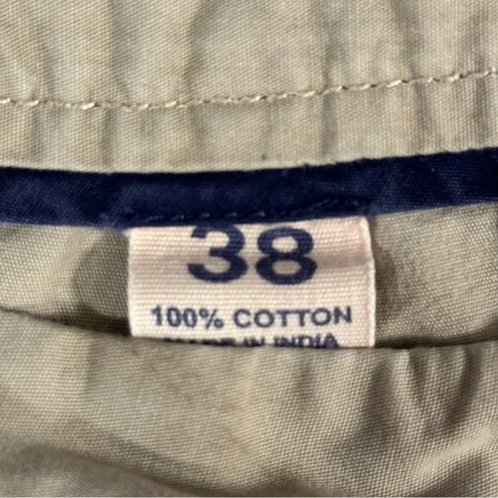Johnnie-O Men's Tan Shorts Size 38